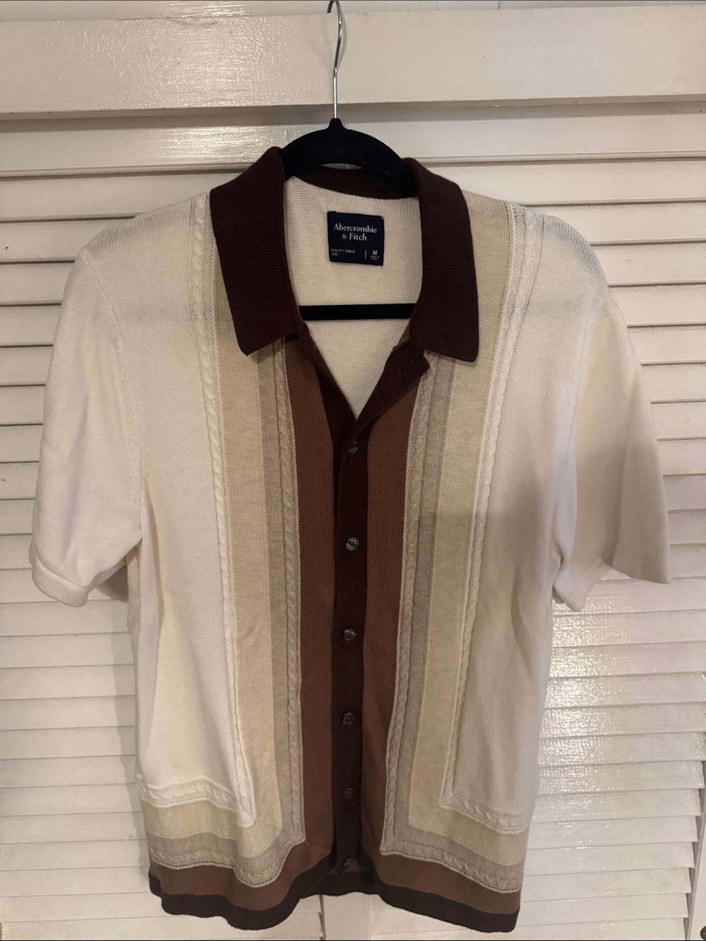 Abercrombie & Fitch Cream and Brown Short Sleeve Button-Front Knit Shirt